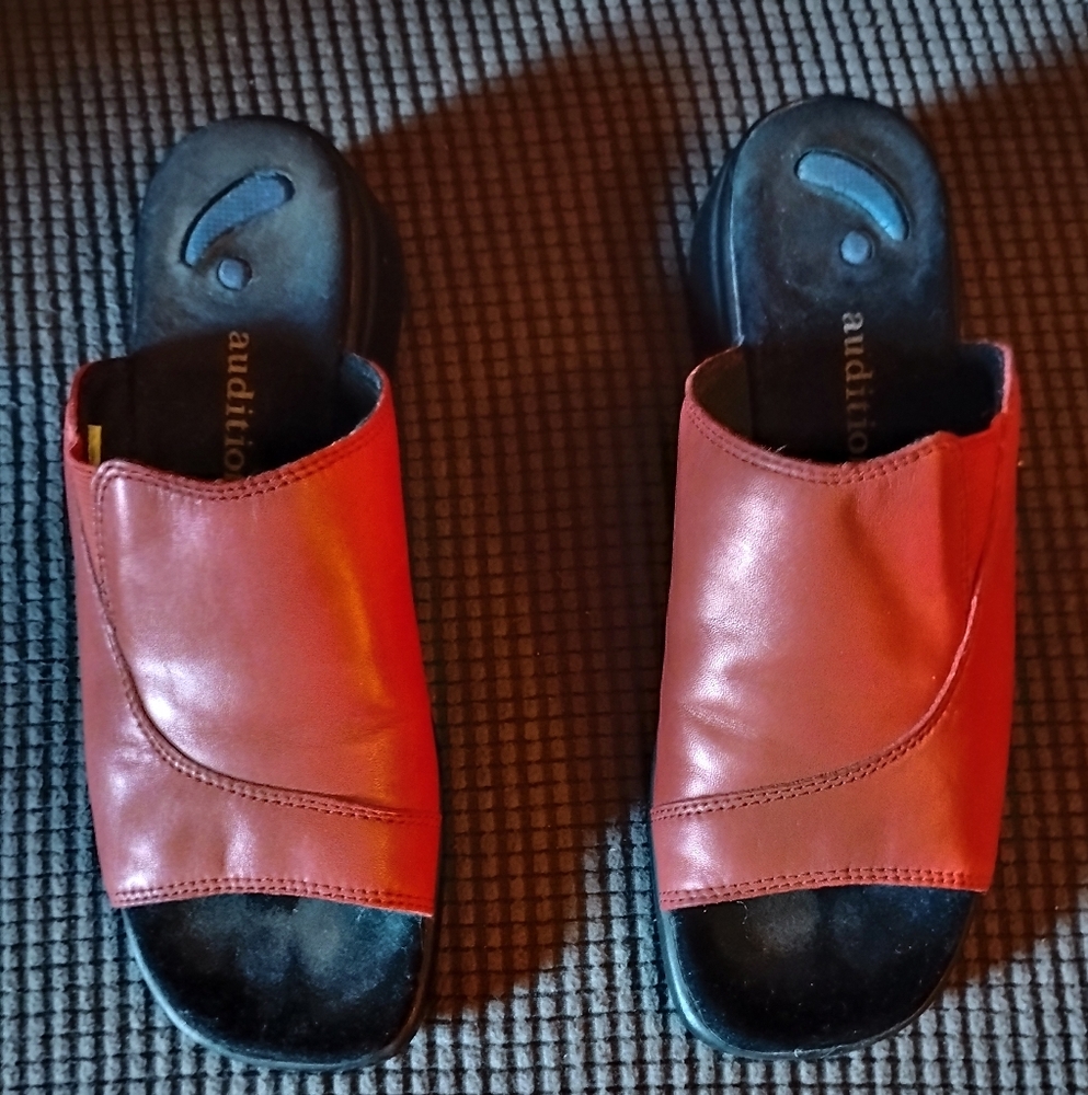 AUDITION Red Leather Slide Sandals Platform Heels ~ 2inch Size 8AA